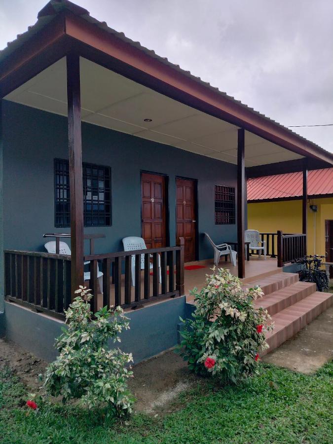 Restu Chalet Tioman Kampong Ayer Batang Exterior foto