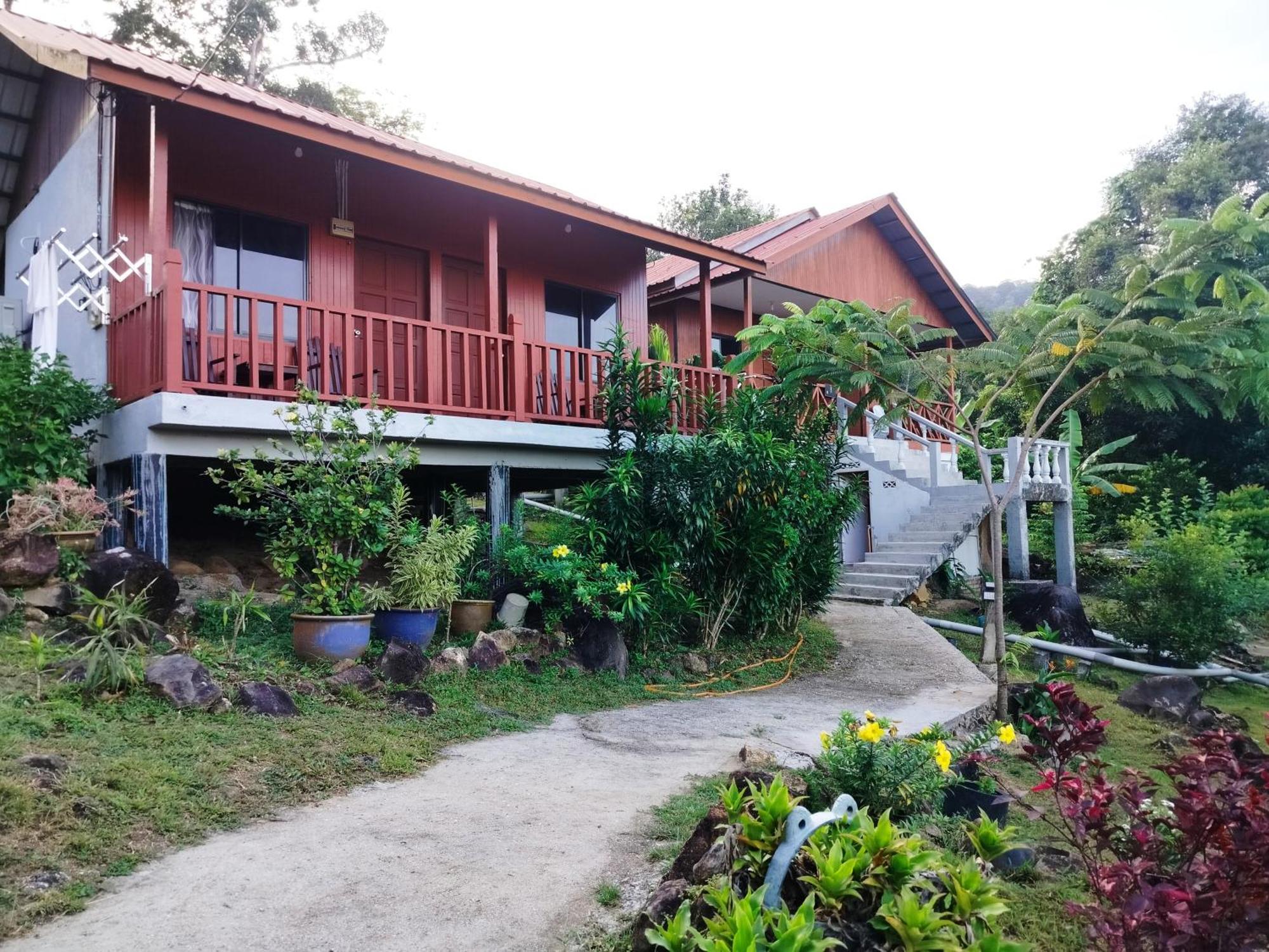 Restu Chalet Tioman Kampong Ayer Batang Exterior foto
