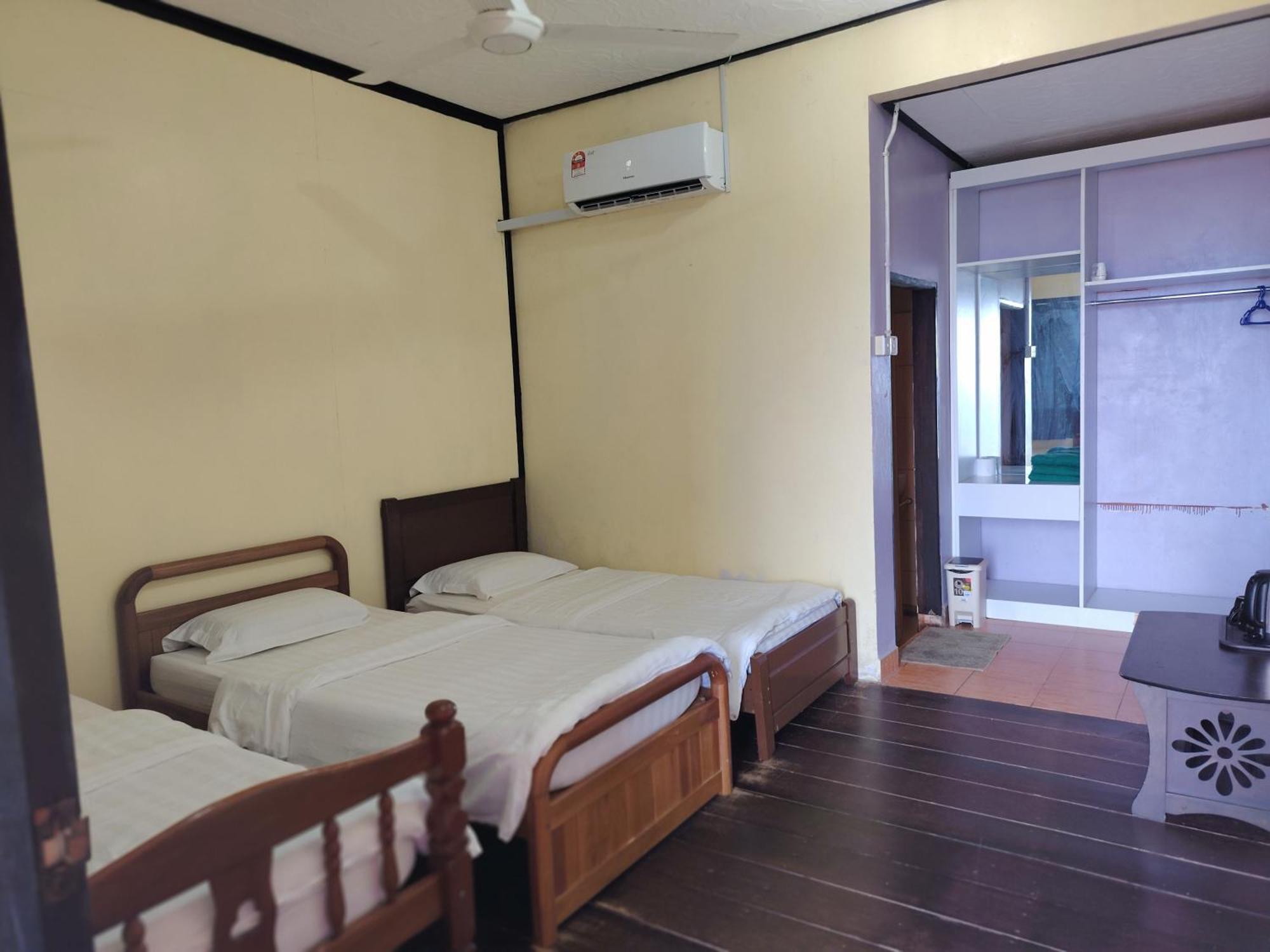 Restu Chalet Tioman Kampong Ayer Batang Exterior foto